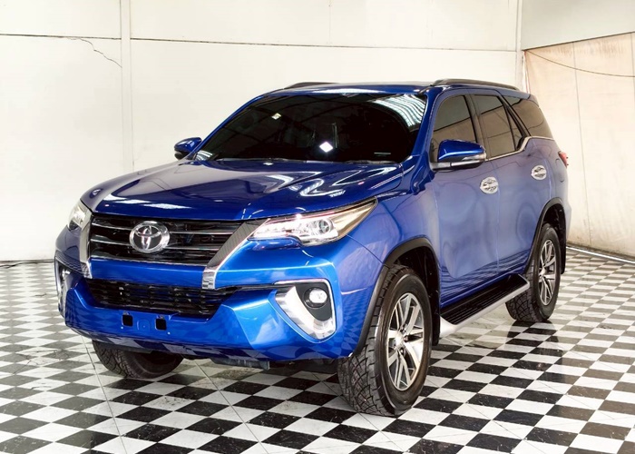 TOYOTA Fortuner