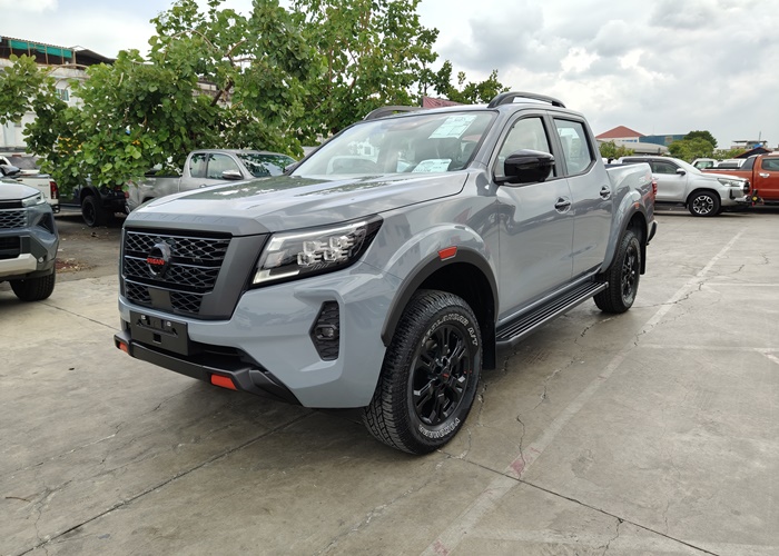 NISSAN PRO4X
