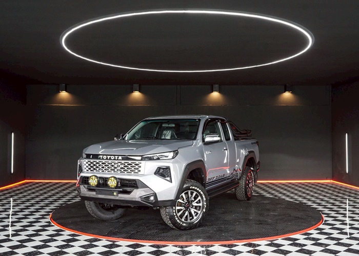 TOYOTA Hilux