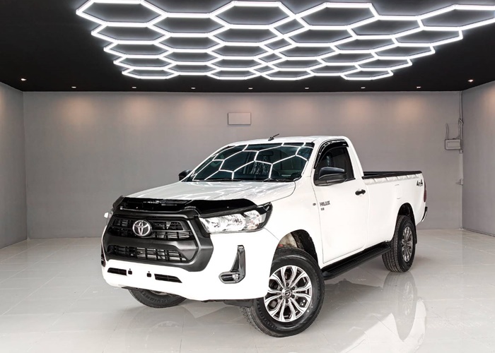 TOYOTA Hilux