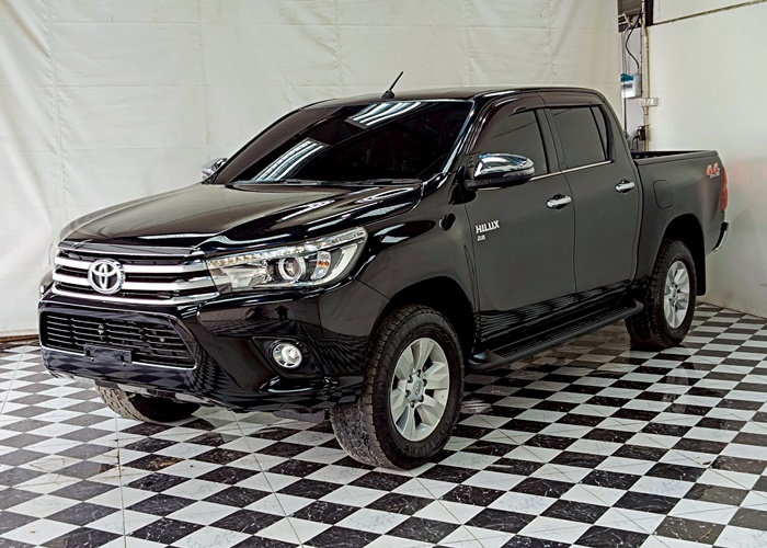 TOYOTA Hilux