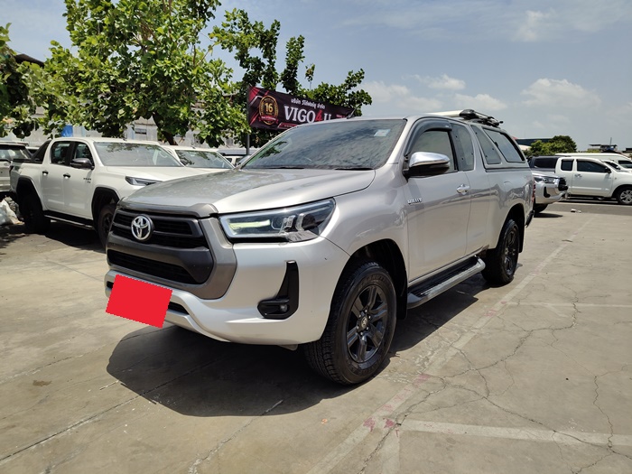 TOYOTA Hilux