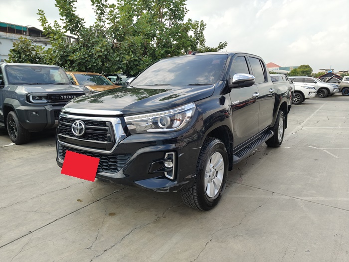 TOYOTA Hilux