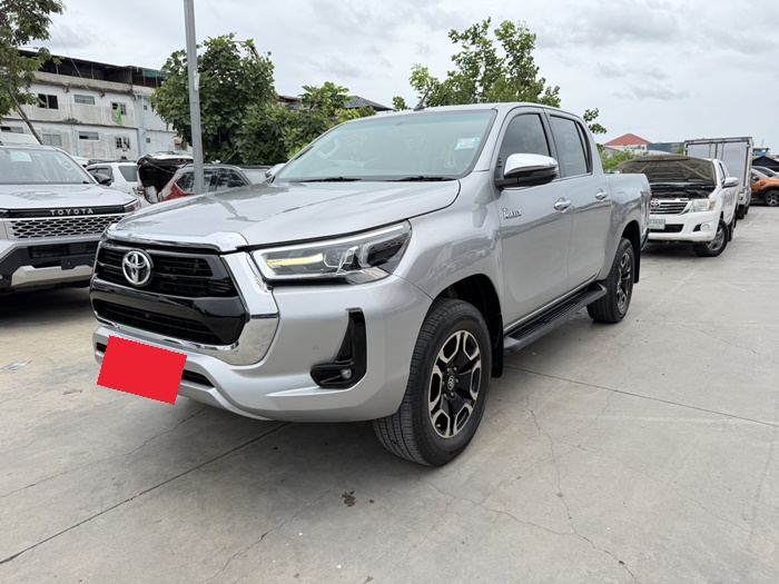 TOYOTA Hilux