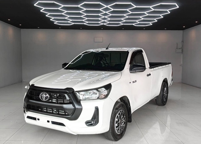 TOYOTA HILUX REVO