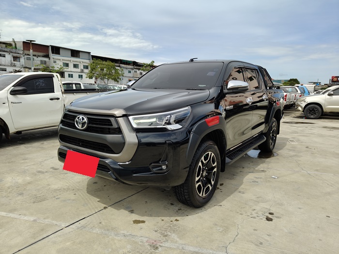 TOYOTA Hilux