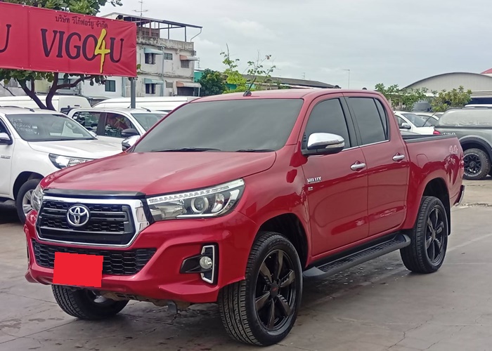 TOYOTA Hilux