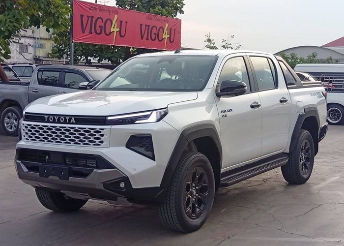 TOYOTA TRAVO OVERLAND