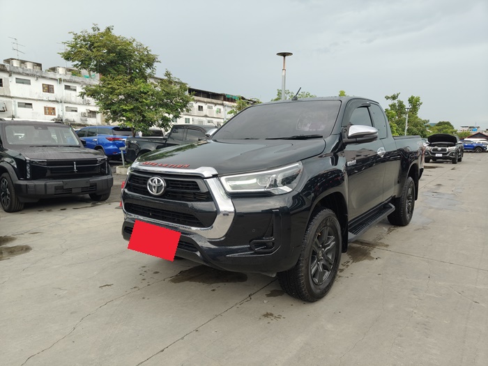 TOYOTA Hilux