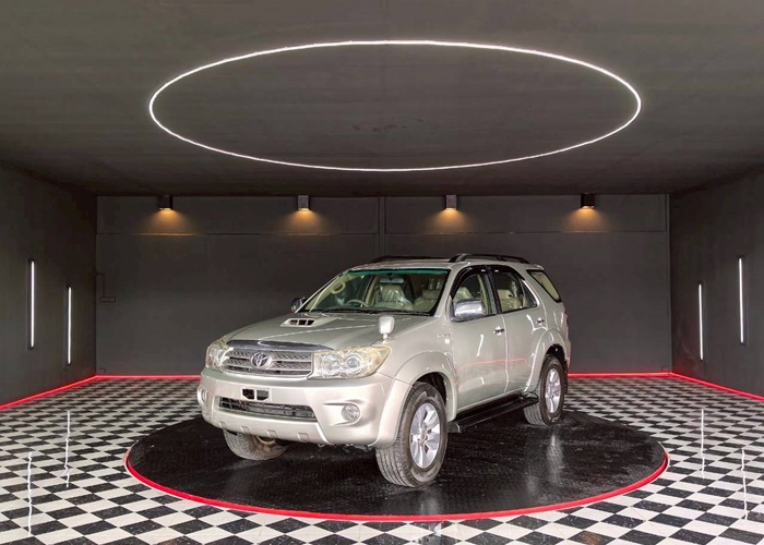 TOYOTA Fortuner