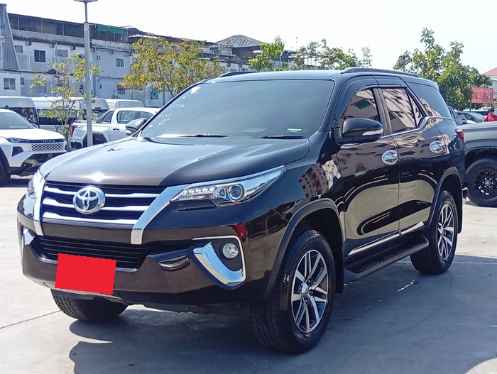 TOYOTA Fortuner