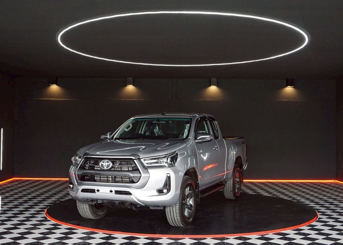 TOYOTA Hilux