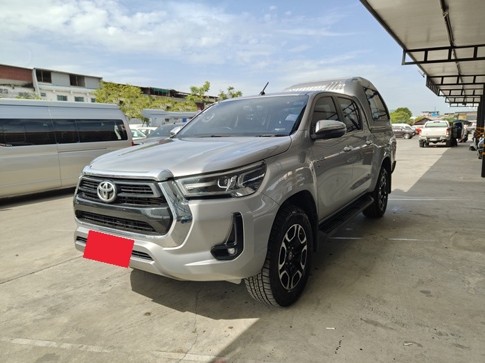 TOYOTA Hilux