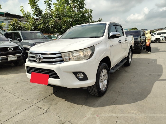 TOYOTA Hilux