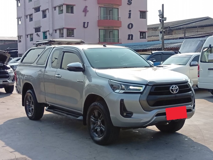 TOYOTA Hilux