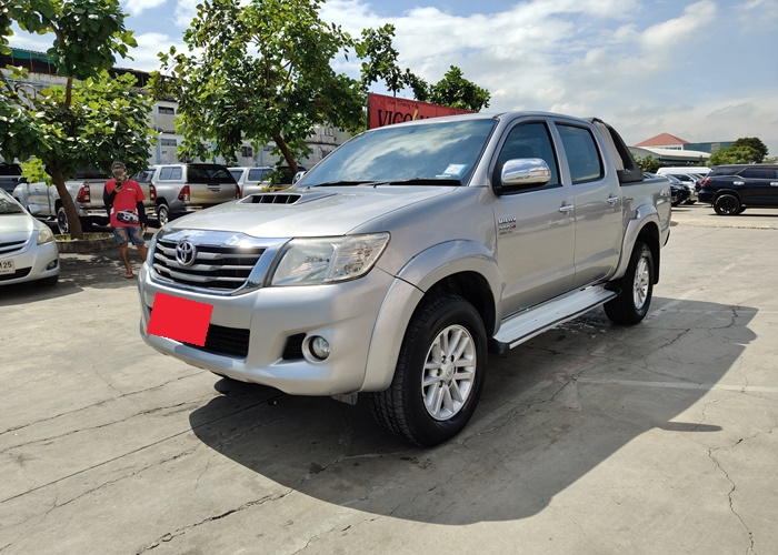 TOYOTA Hilux