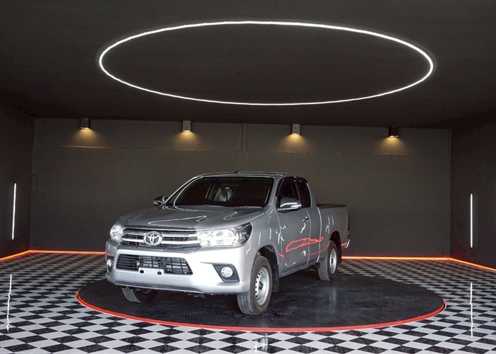 TOYOTA Hilux