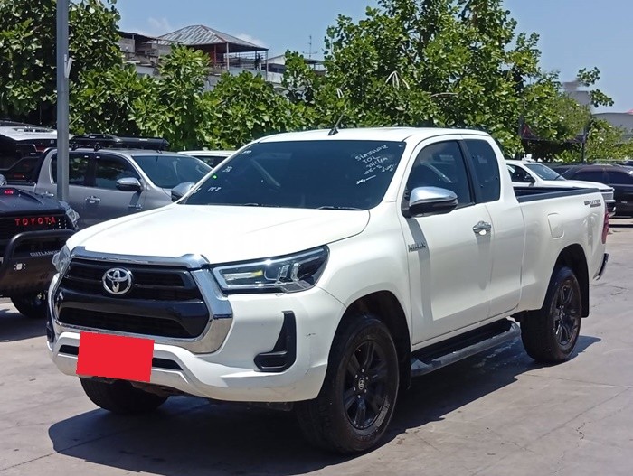 TOYOTA Hilux