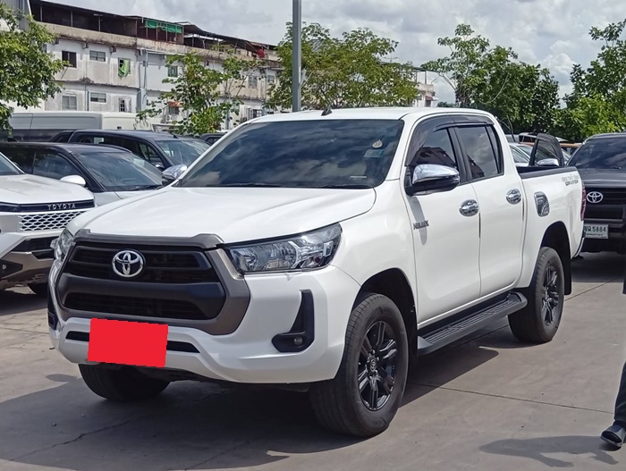 TOYOTA Hilux