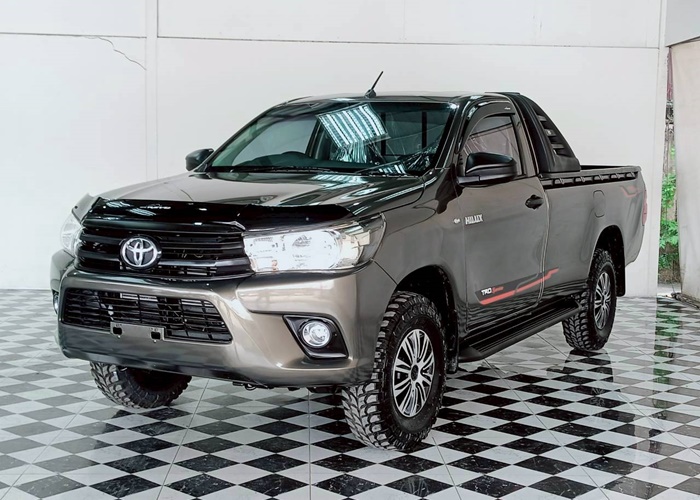 TOYOTA Hilux