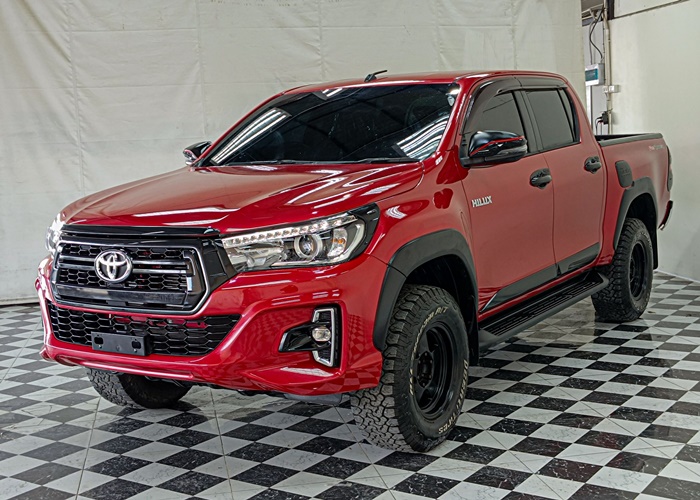 TOYOTA Hilux