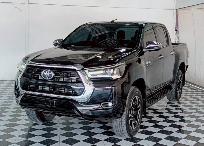 TOYOTA Hilux