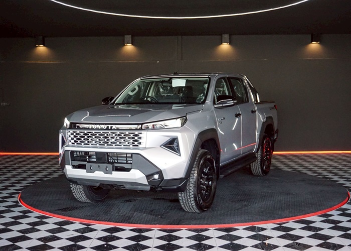 TOYOTA HILUX TRAVO PREMLUM