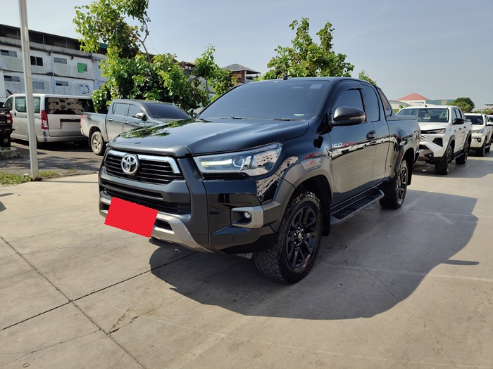 TOYOTA Hilux