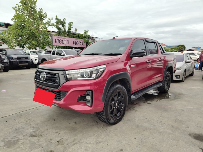TOYOTA Hilux