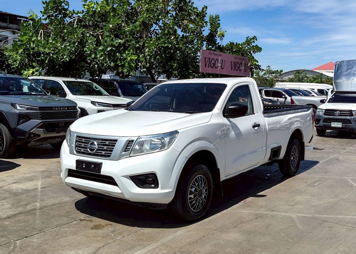 NISSAN Navara