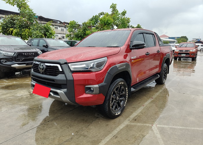 TOYOTA Hilux