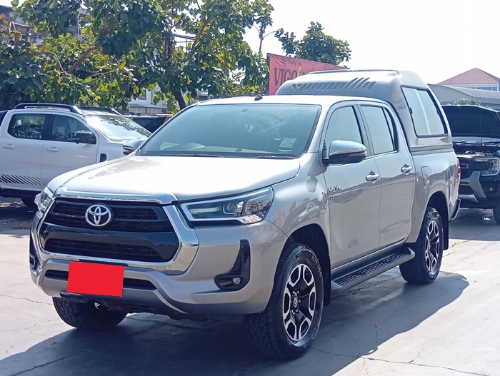 TOYOTA Hilux