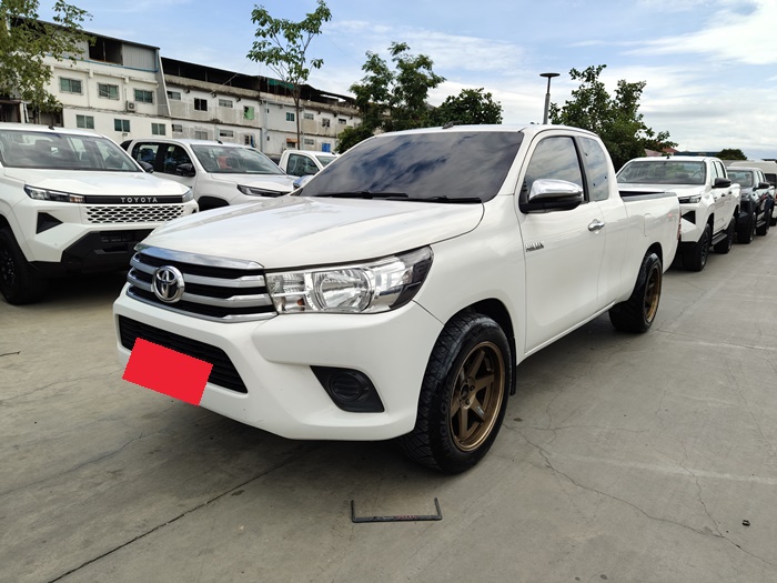 TOYOTA Hilux