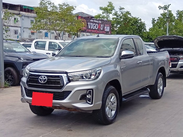 TOYOTA Hilux