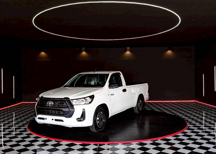 TOYOTA Hilux