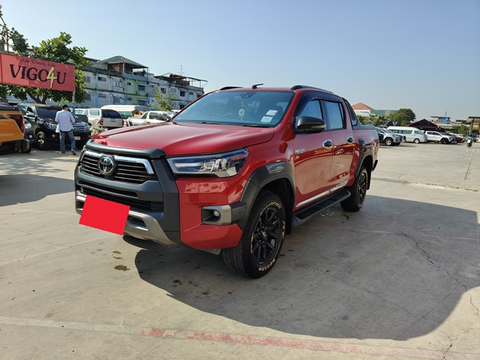 TOYOTA Hilux