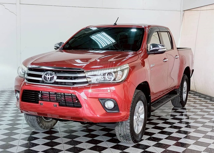 TOYOTA Hilux