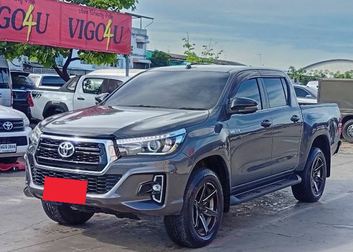 TOYOTA Hilux