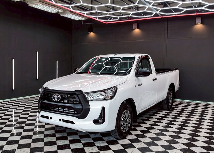 TOYOTA Hilux