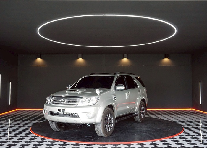 TOYOTA Fortuner