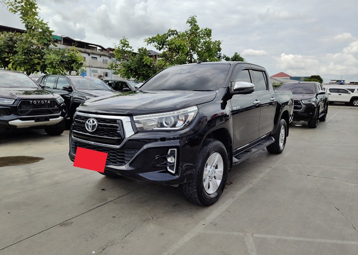TOYOTA Hilux