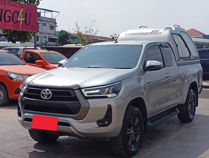 TOYOTA Hilux