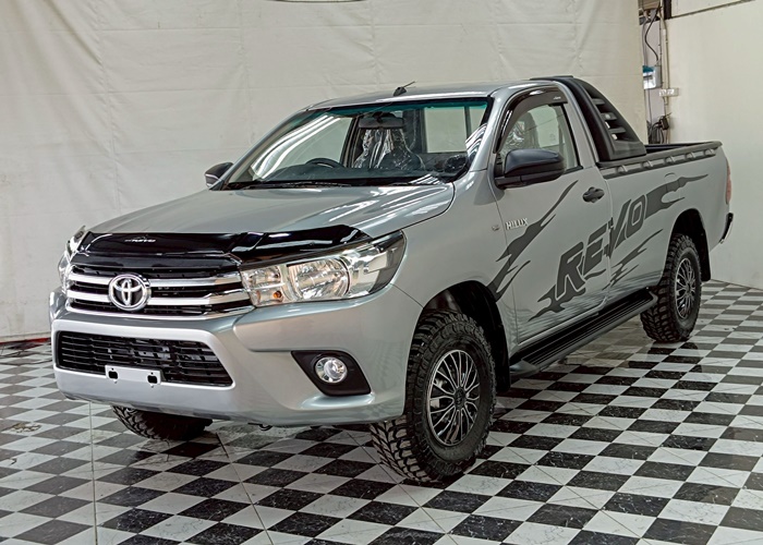 TOYOTA Hilux