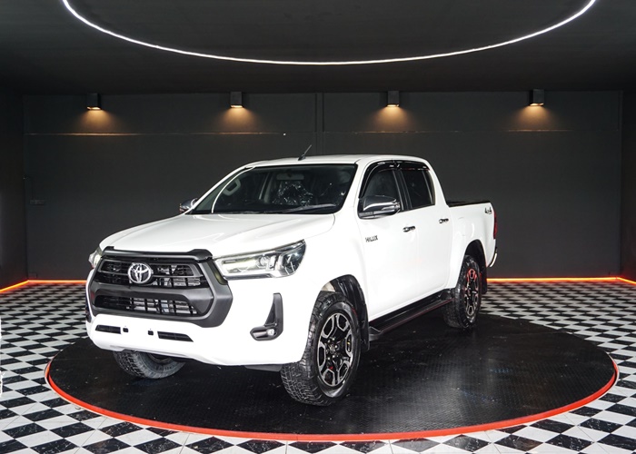 TOYOTA Hilux