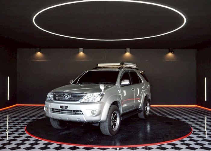 TOYOTA Fortuner