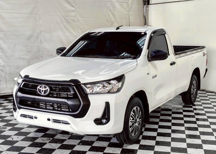 TOYOTA Hilux