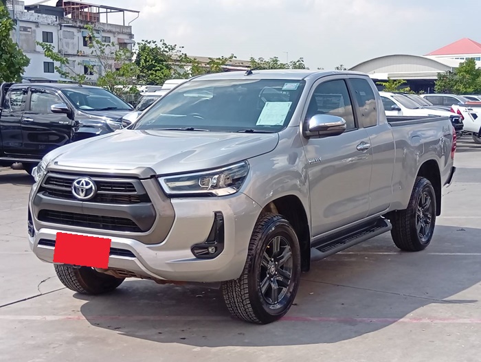 TOYOTA Hilux