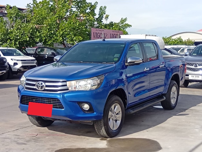 TOYOTA Hilux