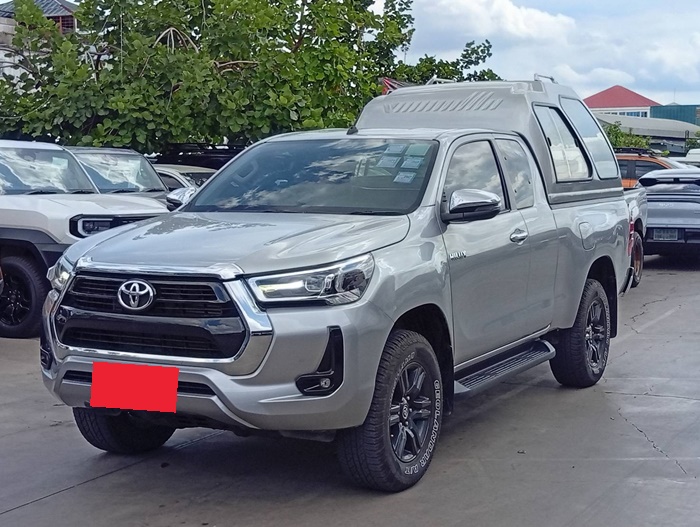 TOYOTA Hilux