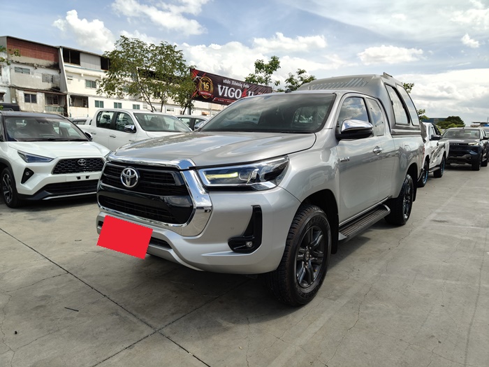 TOYOTA Hilux